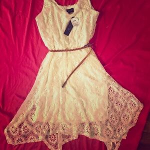 NWT cream white lace dress AUW size M knee length